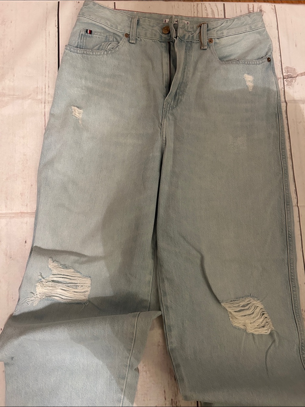 Light Blue Distressed woman’s Barrell Jeans